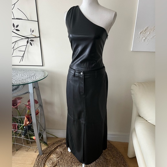 Max Studio Black Faux Leather Long Skirt with Front Slit Size Large NWT - Picture 3 of 13